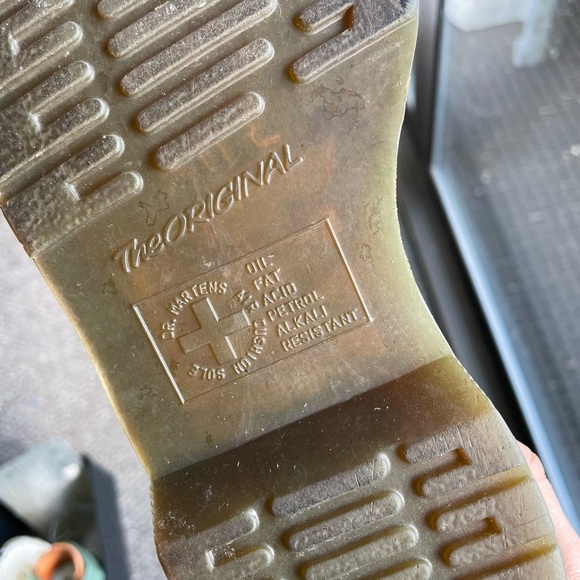 Dr. Martens smooth black leather 1490's - Picture 2 of 12